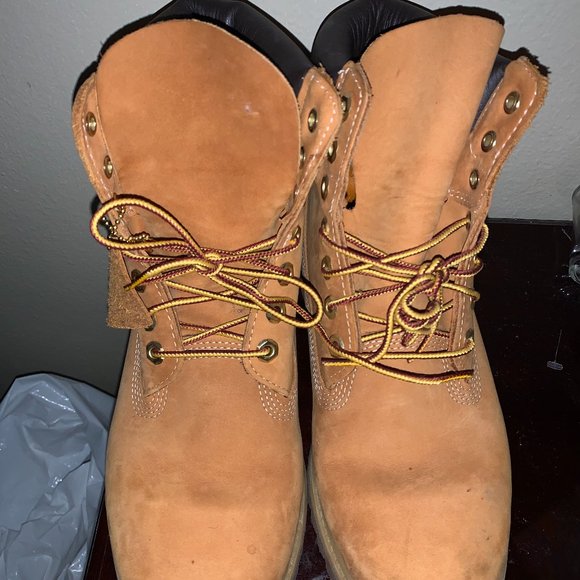 Size 9M Timberland Boots